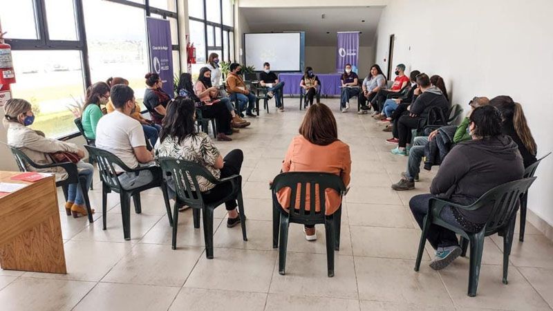 Se realizó la charla debate sobre VIH organizada por Salud municipal 