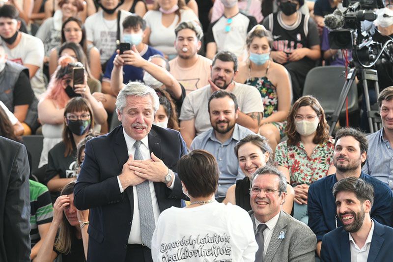 Fernández: “Lo peor quedó atrás y ahora viene un tiempo mejor donde el arte y la cultura tienen mucho que ver”