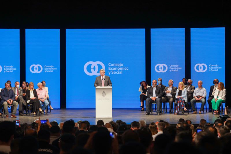  Fernández encabezó el Consejo Económico y Social 