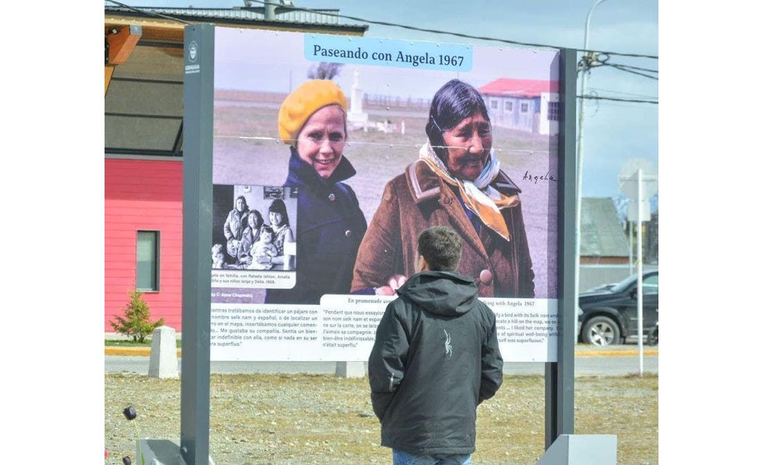 Mujeres de otros tiempos; Anne Chapman en Tierra del Fuego, la isla grande y su encuentro con los Selk’nam”