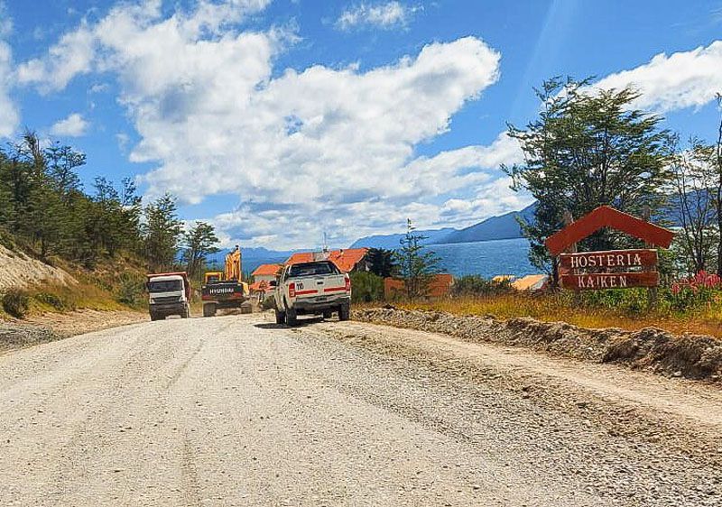 Iniciaron los trabajos para la pavimentación de “la cabecera del Lago Fagnano”