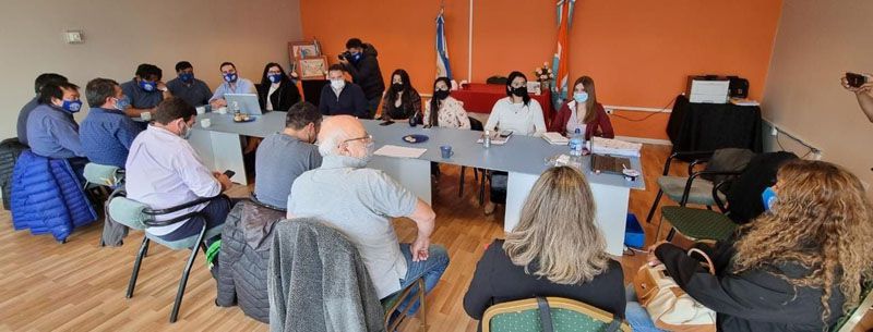 Los gremios presentaron un nuevo pedido salarial 