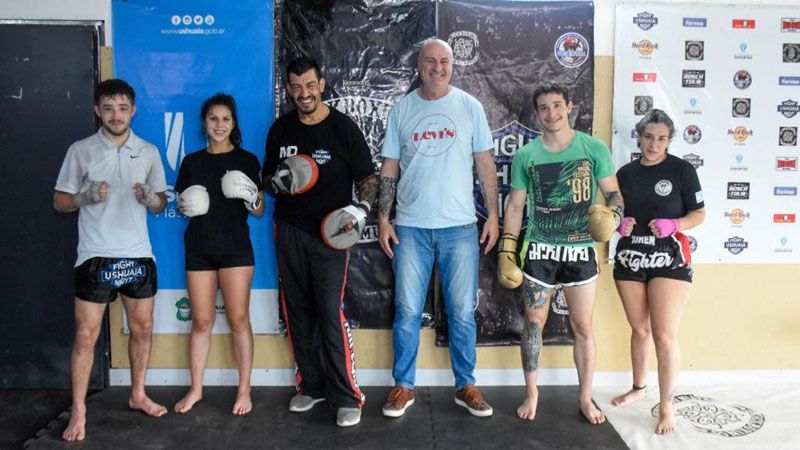 Navarro compartió el entrenamiento de la Escuela Municipal de Kick Boxing