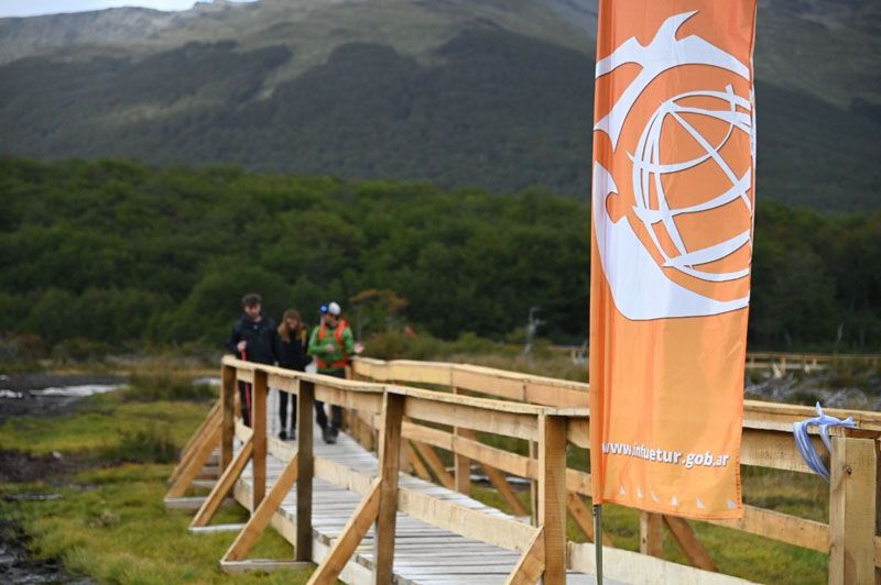 Inauguraron las pasarelas a Laguna Esmeralda