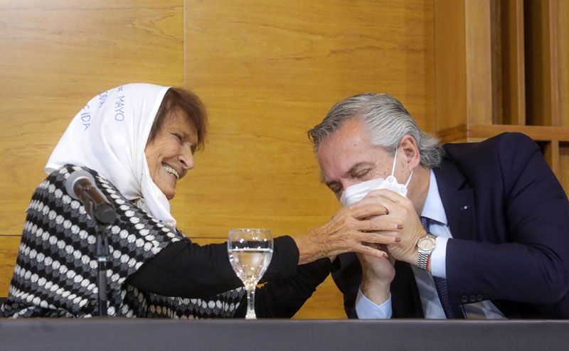 ALBERTO FERNÁNDEZ: "EL DÍA DE LA MEMORIA ES EN EL QUE MÁS UNIDOS TENEMOS QUE ESTAR"