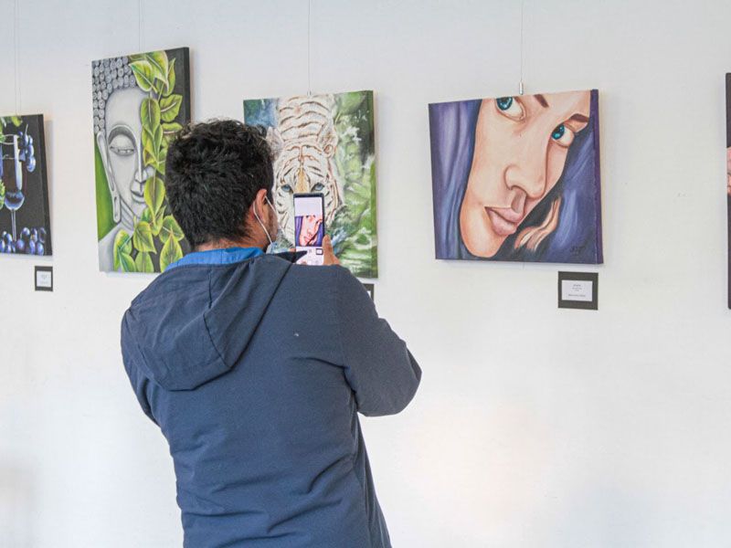 El Centro Cultural ‘Nueva Argentina’ inauguró una muestra solidaria