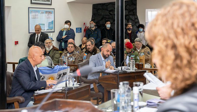 Legislatura: Malvinas y algo más