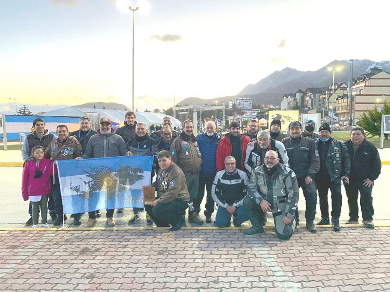 Latitud 54 Sur entregó un reconocimiento a Ex Combatientes de Malvinas