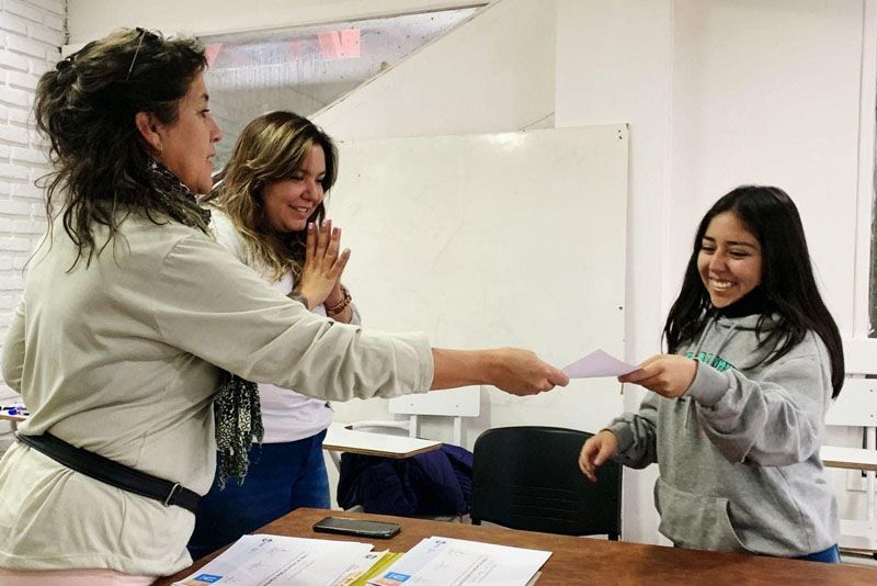 Se entregaron los certificados del taller ‘Lengua de Señas’