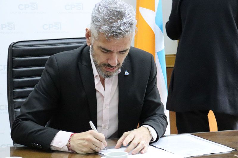 Municipalidad de Ushuaia firmó convenio de pago de deuda histórica previsional