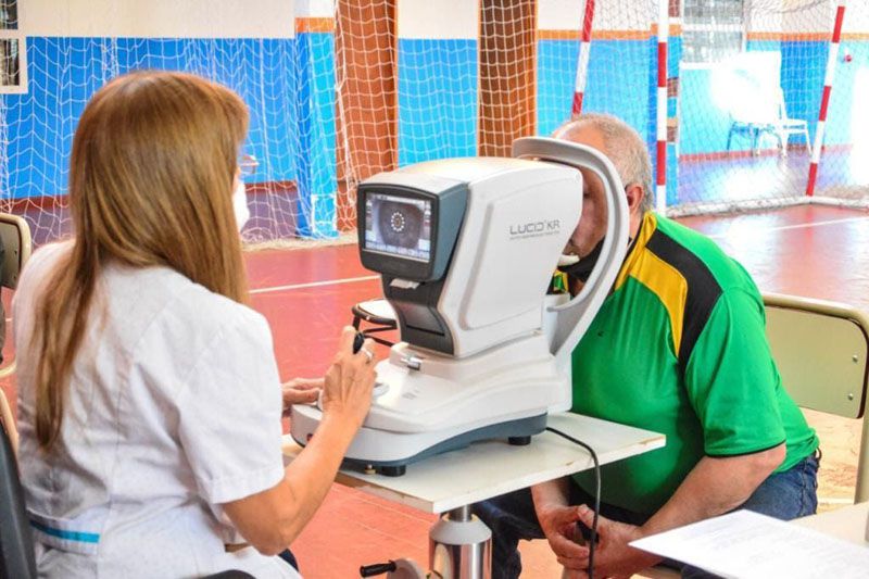 Más de 60 adultos mayores participaron de una nueva jornada de control oftalmológico