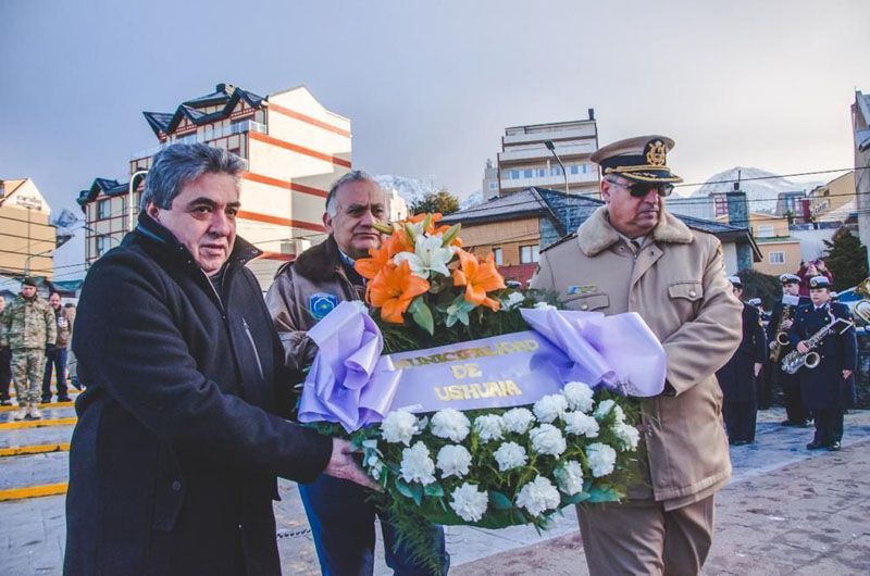 La Municipalidad acompañó el homenaje a Prefectura Naval 