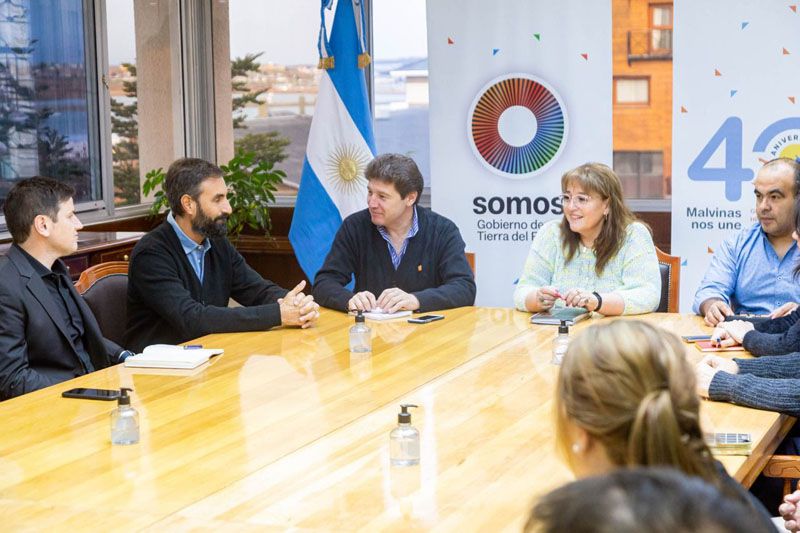 Melella se reunió con representantes del Banco Asiático y del Banco de Desarrollo