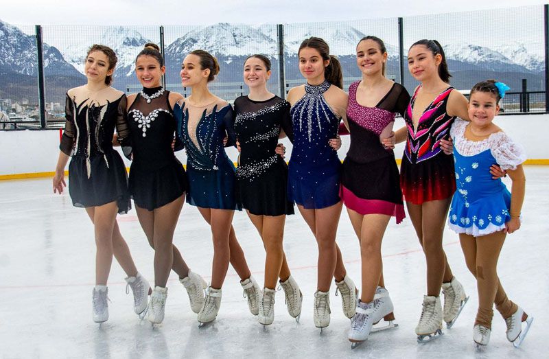 Gran despliegue del patinaje artístico en la pista Carlos Oyarzún 
