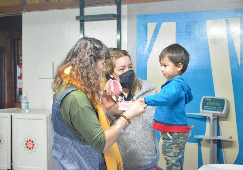 El equipo de Salud municipal realizó controles a niños del barrio Los Morros