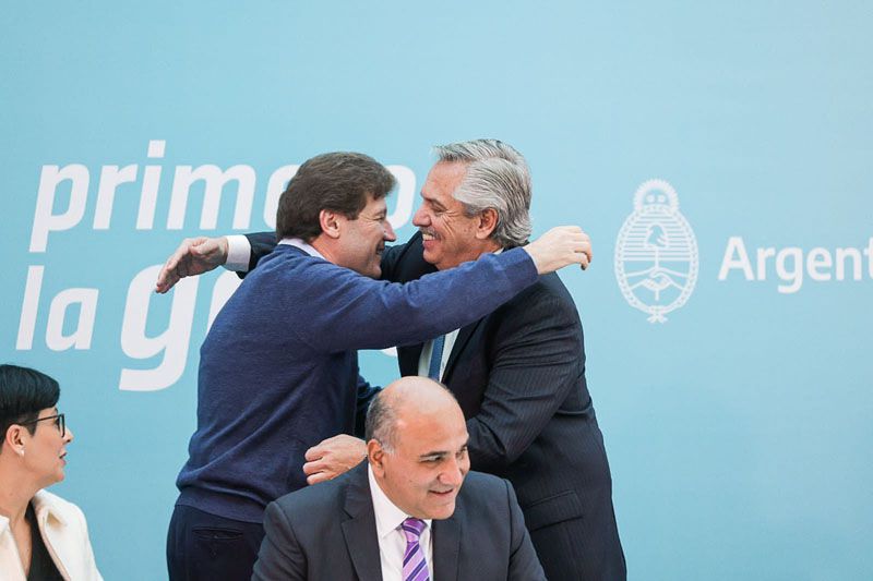 Melella y el presidente Alberto Fernández firmaron una carta intención