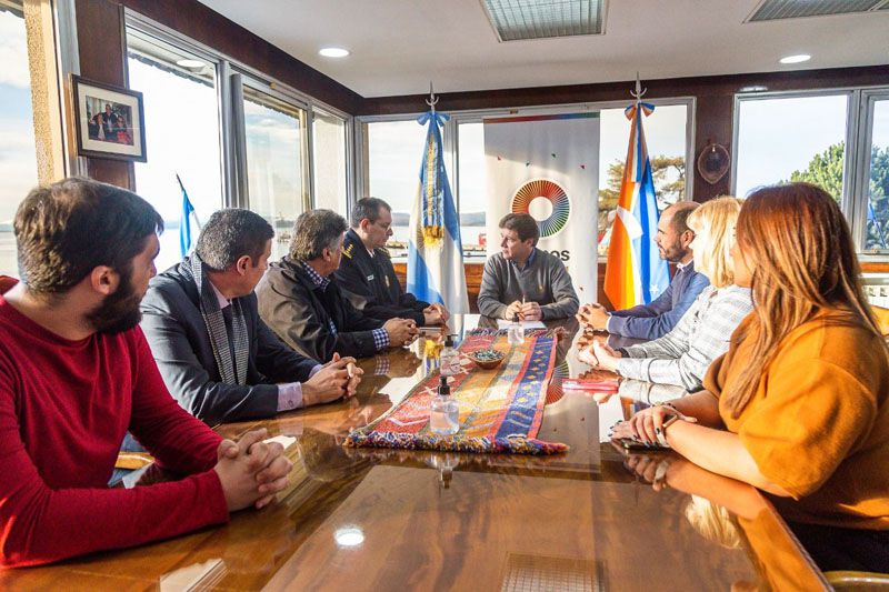 Se firmó la recomposición salarial para la policía y el servicio penitenciario 