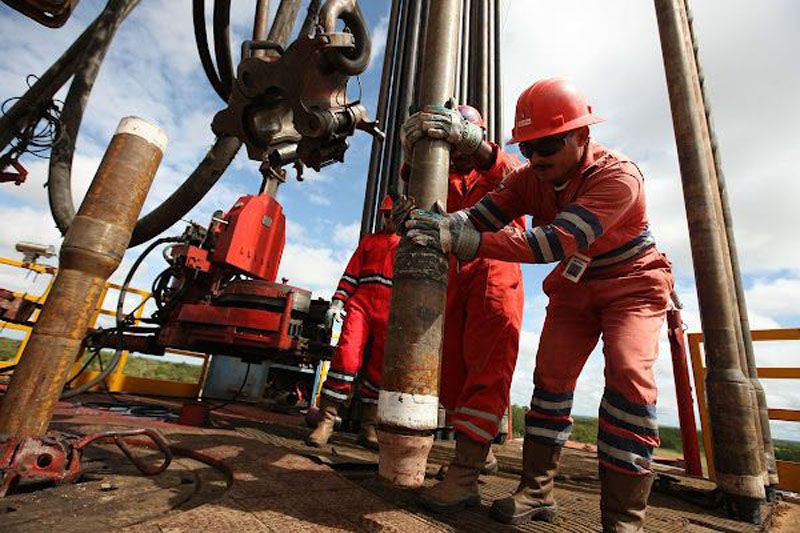 Datos negativos en la producción de petróleo y gas
