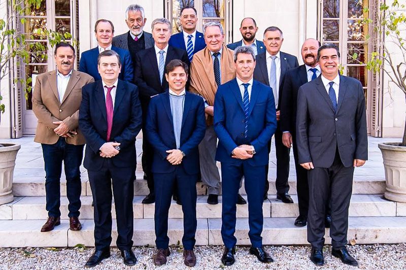 Proponen medidas para bajar los niveles de inflación y apuntalar el crecimiento de la economía