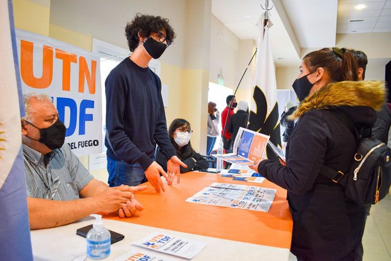 Nueva edición de la “Expo Carreras y Oficios”