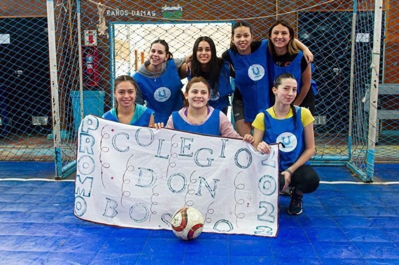 Estudiantes secundarios participaron de un torneo de futsal femenino