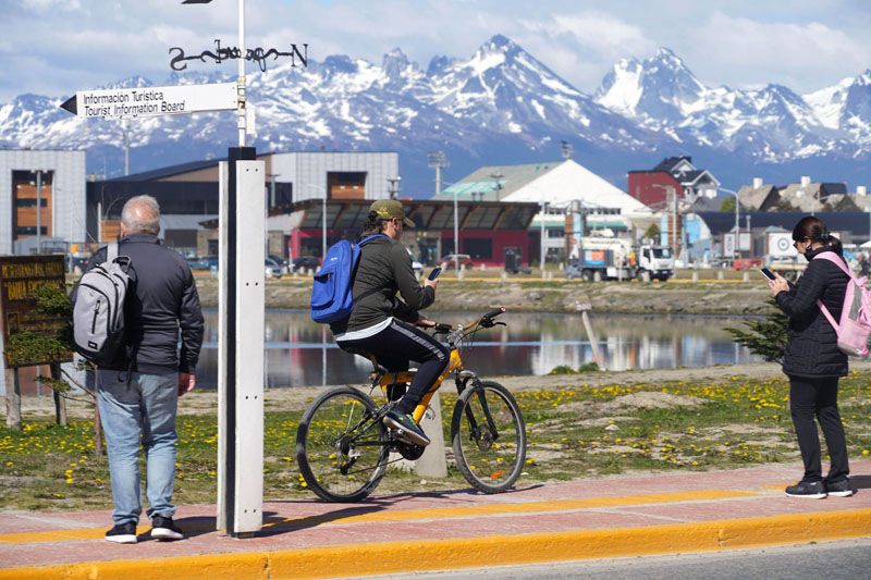 “El turismo ayuda mucho, pero no resuelve todo, la crisis la sentimos”