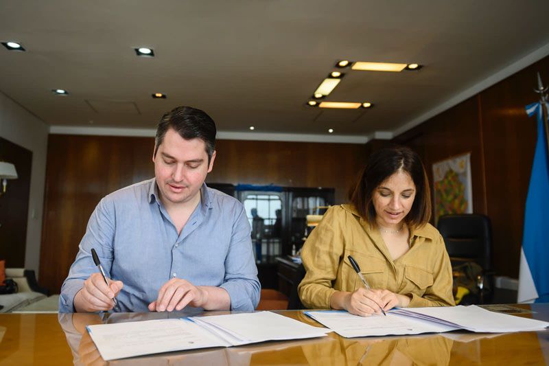 Martín Perez firmó financiación para equipamiento del mercado local