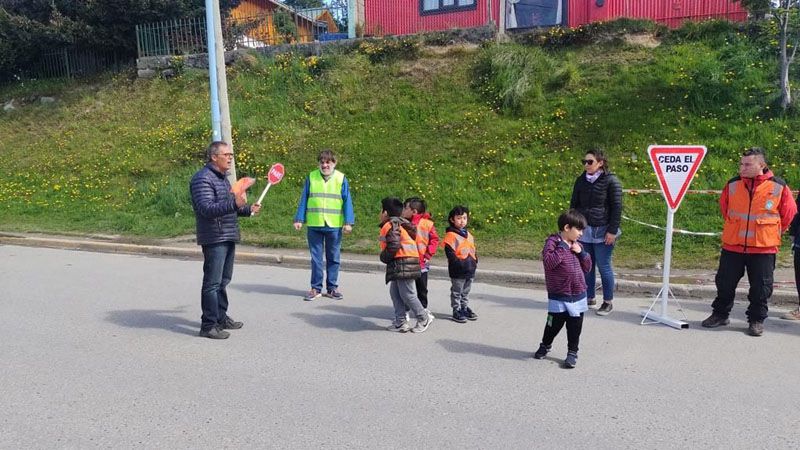 Niños del jardín Piedra Libre festejaron el Día de las Infancias junto a la Municipalidad