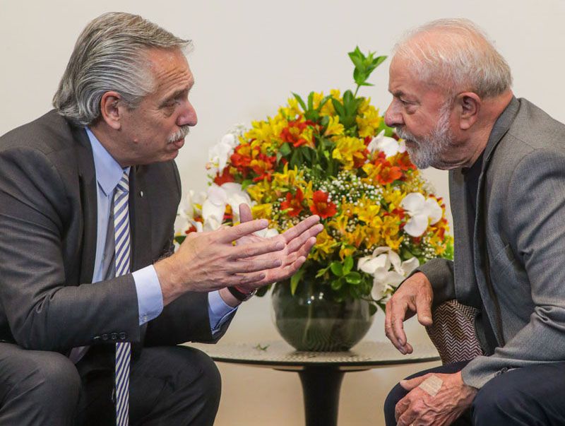 Alberto Fernández, preocupado por las protestas en Brasil: