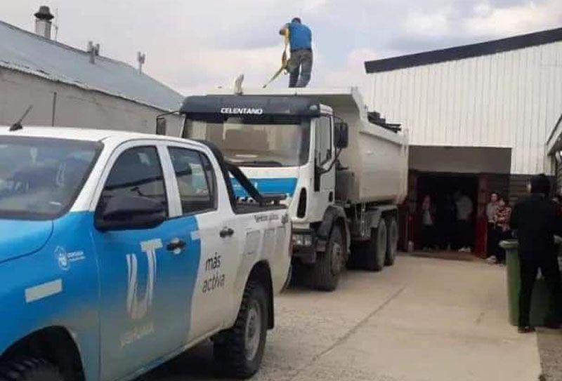 La Municipalidad de Ushuaia colabora frente al incendio forestal 