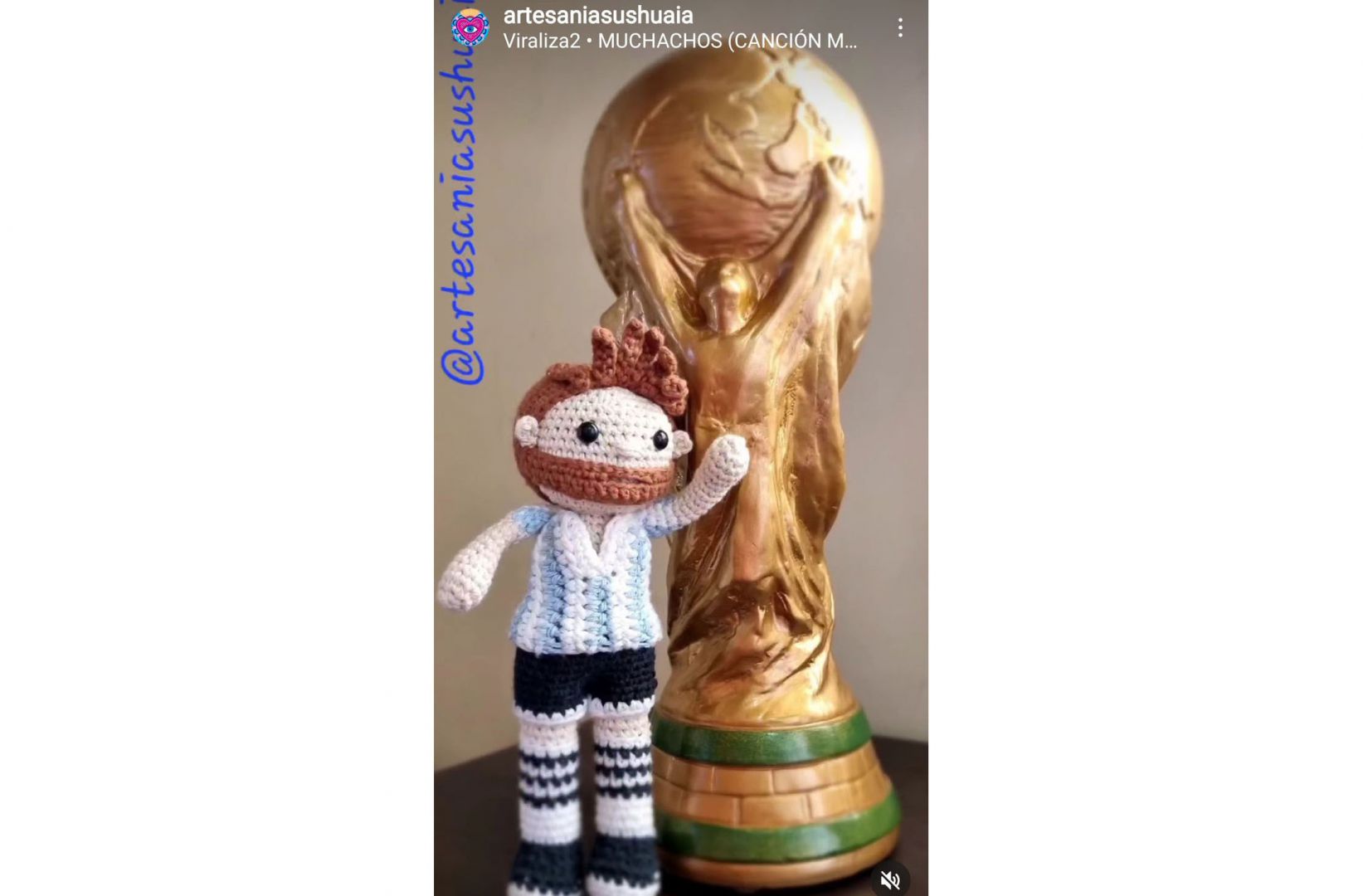 El muñequito de Ushuaia que llegó a manos de los Messi