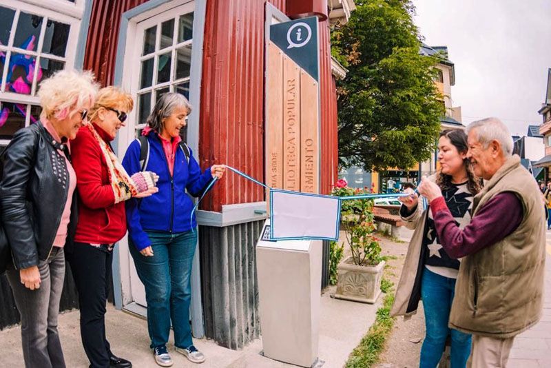 Se inauguró un tótem informativo en la antigua sede de la Biblioteca Popular Sarmiento