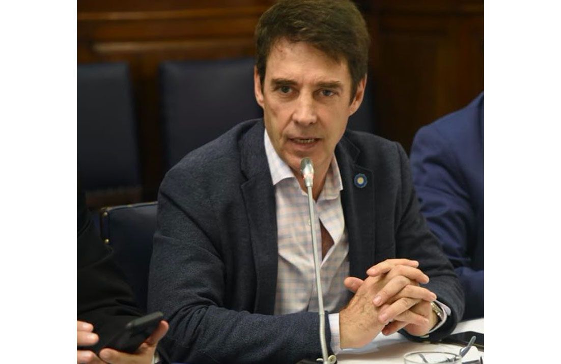 Stefani prefiere un acuerdo para definir a su compañera de fórmula