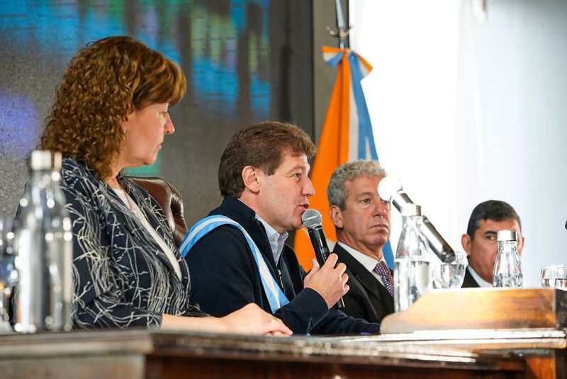 Respaldo a los intendentes y reconocimiento a la oposición 