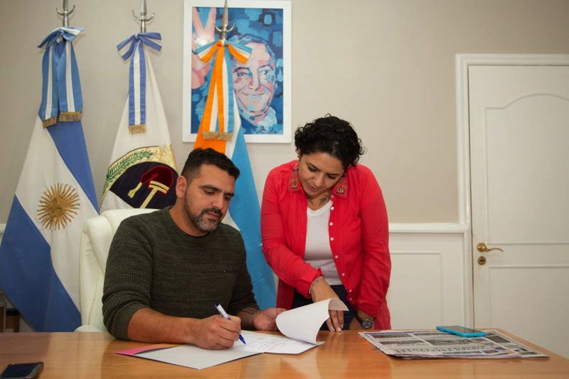 Vuoto oficializó el llamado a licitación para 15 nuevas licencias de remis