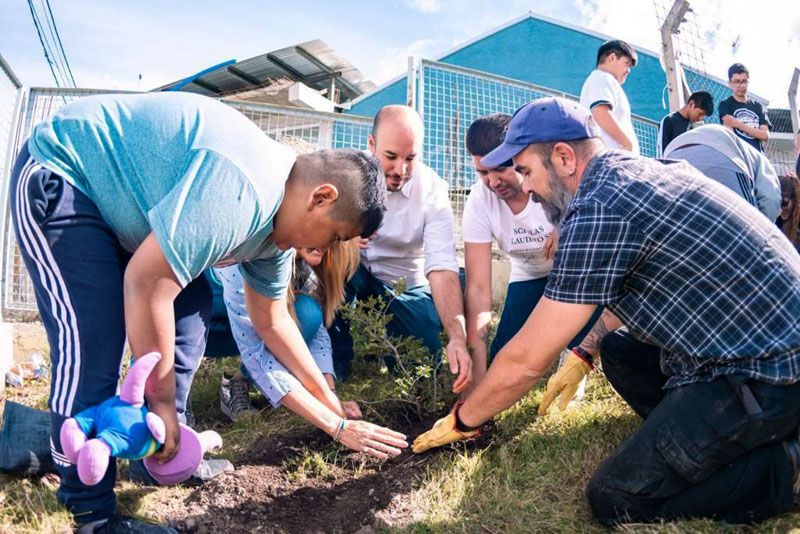 Scholas Ushuaia ‘Mi Primer Arbolito’ llegó a la Escuela Especial Kayú Chénèn