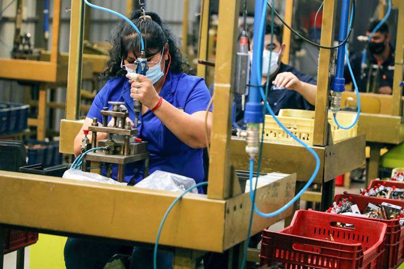 La industria Pyme aumento 4,8% anual en febrero y 1,2 frente a enero 
