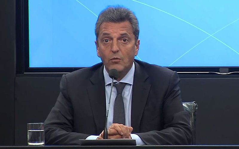 Massa anunciará medidas para impulsar reservas y frenar la salida de dólares