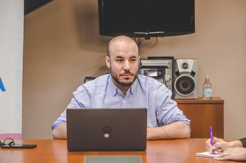 César Molina presentó sus propuestas 