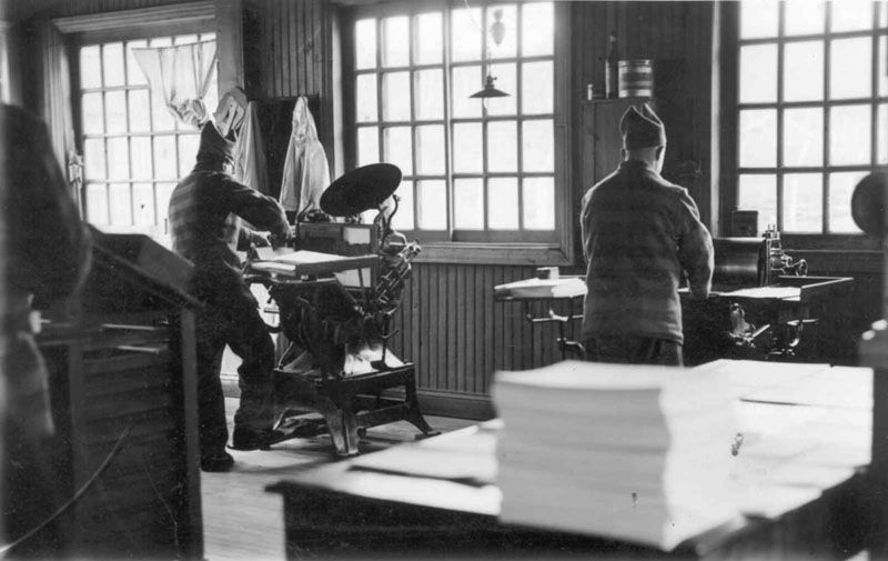 Sale a la luz una revista íntegramente hecha en el Presidio