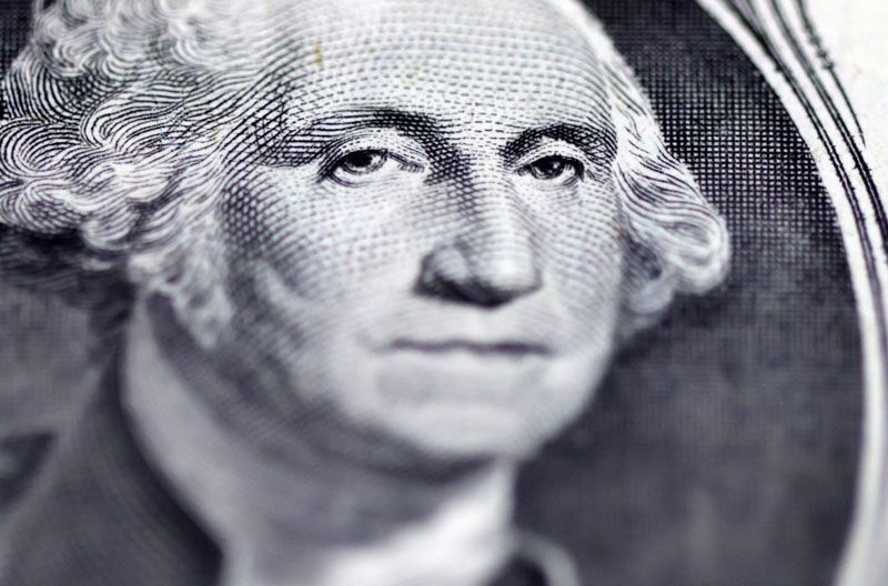 Nación endureció las normas para sacar dólares del país 