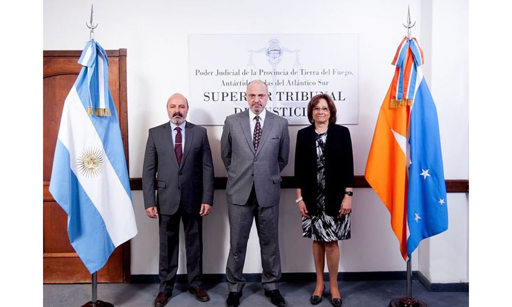 La Corte deja sin efecto el tope salarial constitucional