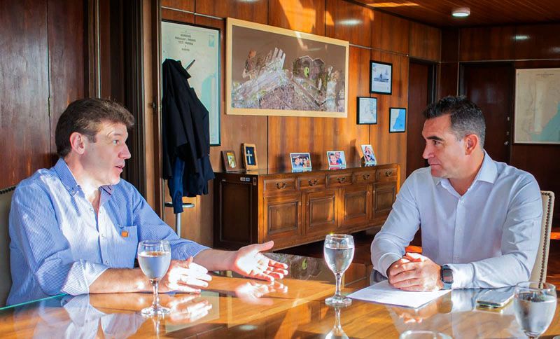 Se anunció inversión de $600 millones en obras portuarias 