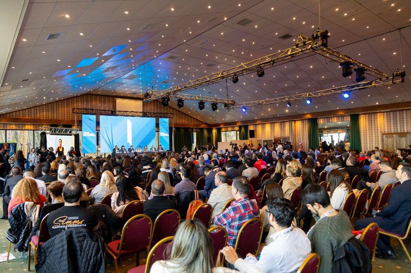 Comenzó a sesionar en Ushuaia el Foro Nacional de Turismo