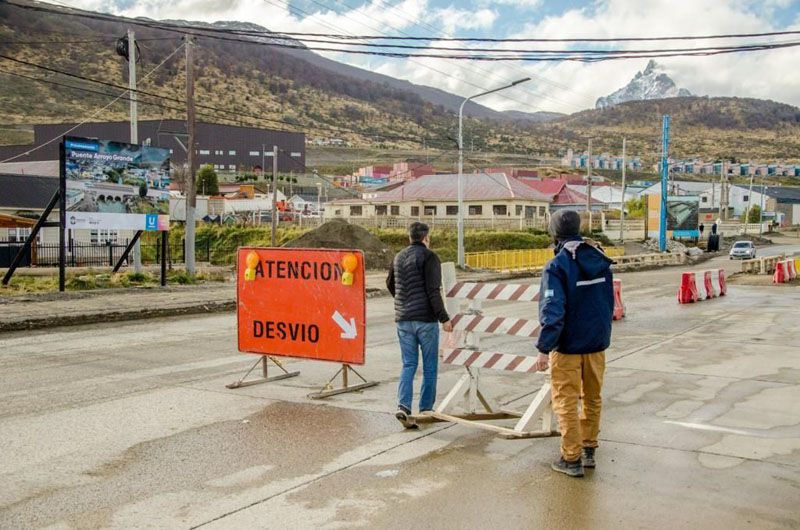 Avanza la demolición del puente y la construcción de alcantarillas