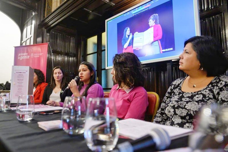 La Secretaría de la Mujer participó de la presentación del programa nacional “menstruar”