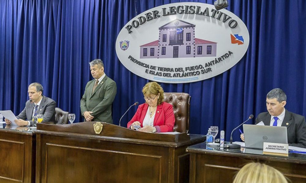 Nuevas Secretarías para la Corte y acción de amparo 