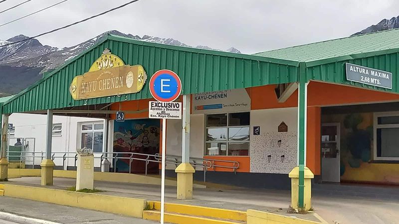 Infraestructura Escolar trabaja en resolver los problemas edilicios en la Kayú Chenén