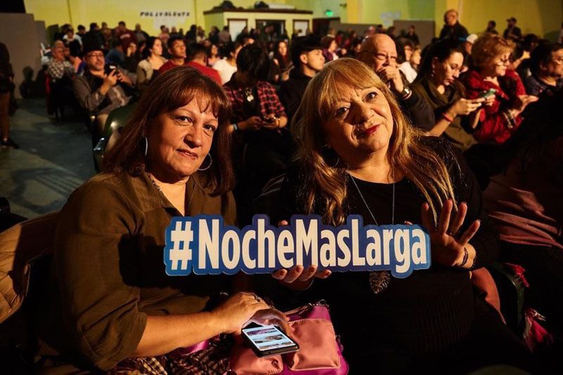Vecinos y turistas disfrutan de la Fiesta Nacional de la Noche Más Larga 2023