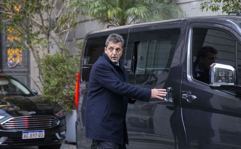 Vencen us$2.700 millones con el FMI y Massa define la estrategia para no caer en default